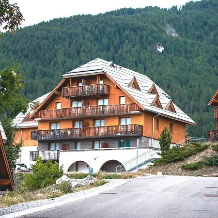 Duplex 1 Piece 6 Pers Avec Balcons Et Parking - Fr-1-504-167 * Uvernet-Fours