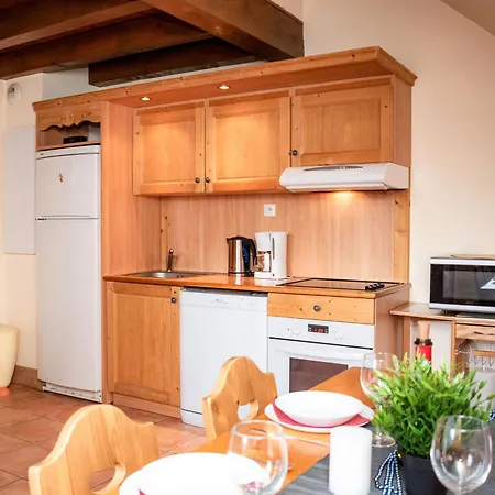 Duplex 1 Piece 6 Pers Avec Balcons Et Parking - Fr-1-504-167 *